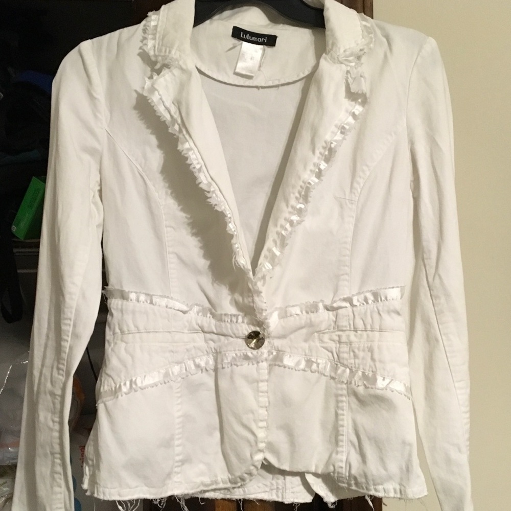 Lulumari White Jacket/Blazer